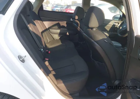 2016 Kia Optima Lx z USA, uszkodzony, nr VIN 5XXGT4L36GG007871